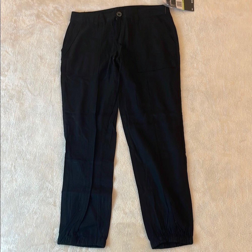 NWT DKNY Women’s Black cotton‎ blend jogger Pants, size 4